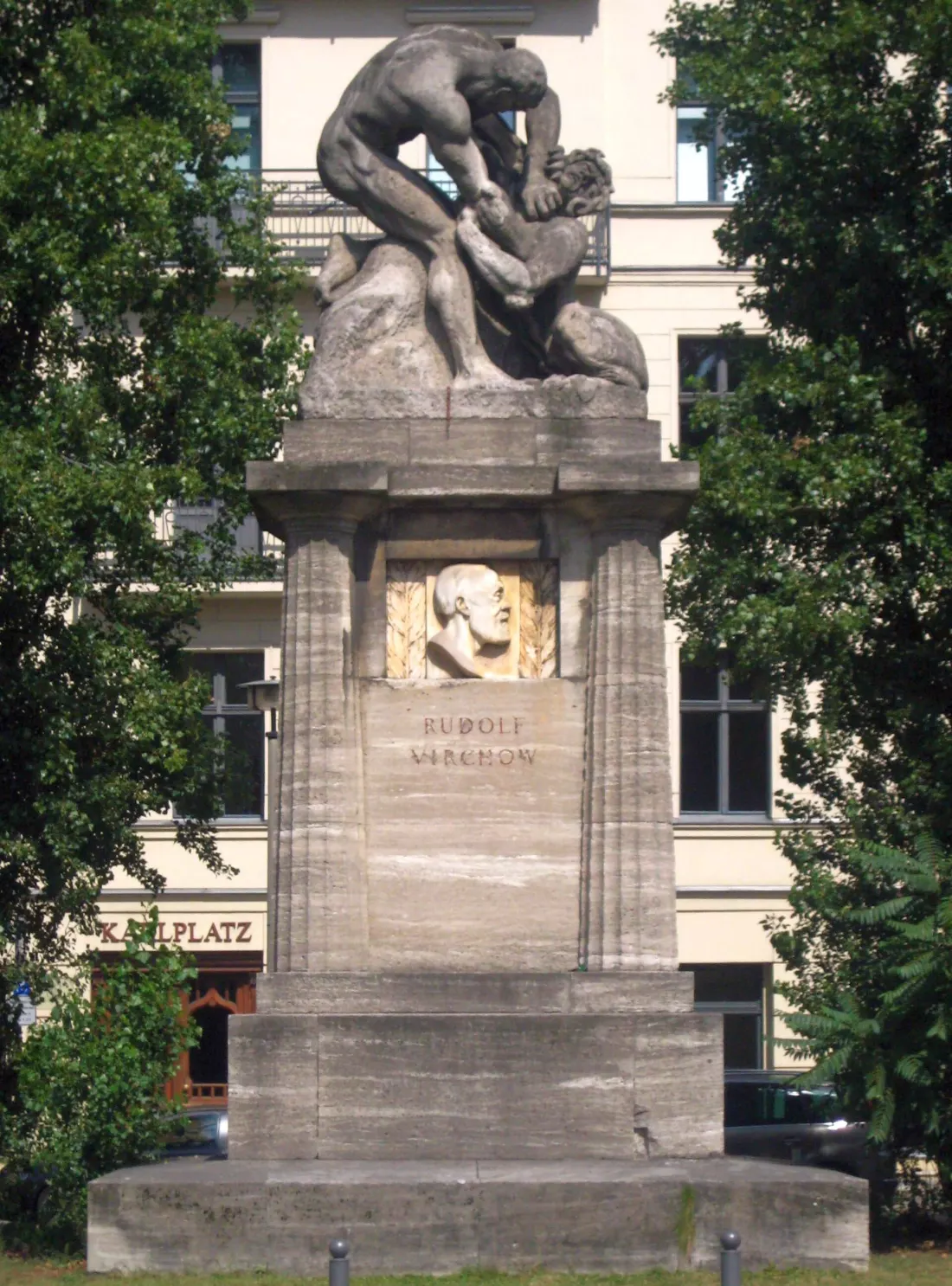 Rudolf-Virchow-Denkmal